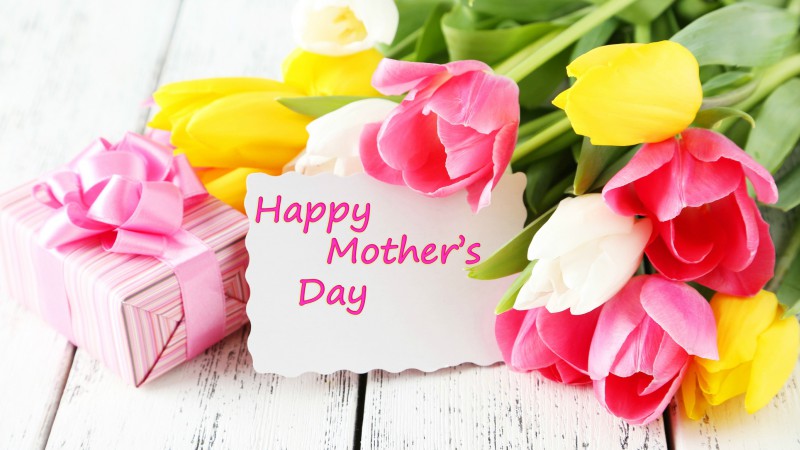 Students of the Medical Faculty for International Students say Happy Mothers Day