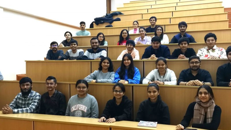 First year students meet the leader of Indian Students Union