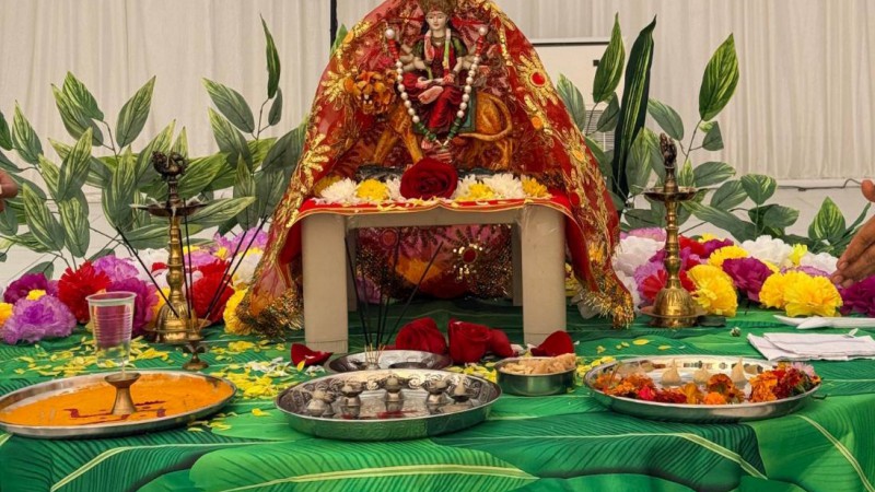 Students from the Indian and Sri Lankan National Unions celebrated Navaratri