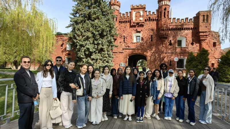 FFS students made an educational trip to Brest