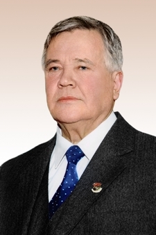 Профессор В.Г. ГНИЛОРЫБОВ – видный военный уролог