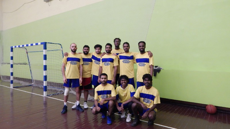 2 место факультет иностранных учащихся представитель команды Лапко Ю.А.