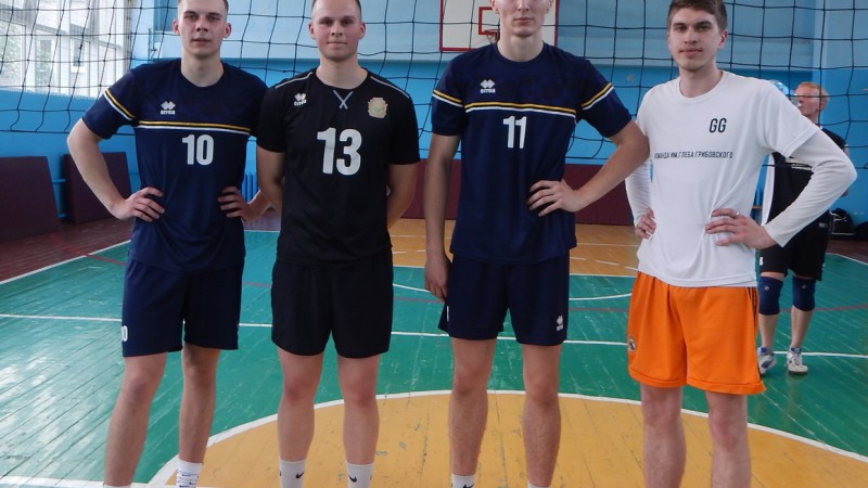 Лечебный факультет к-да№1 -серебряные призеры