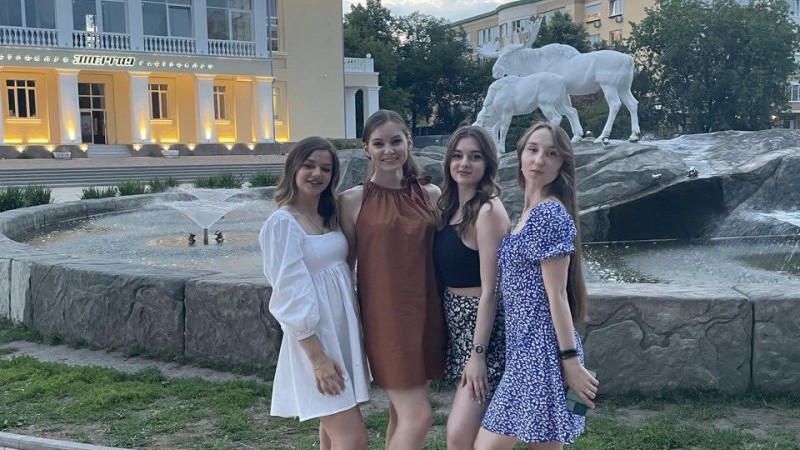 image-04-10-23-12-01-9