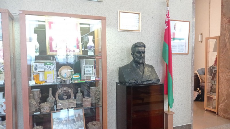 Бюст Е.Ф.Карского