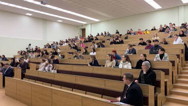 Встреча первого проректора с выпускниками платной формы обучения