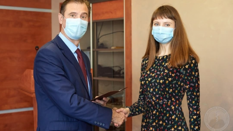 Вручили дипломы выпускникам аспирантуры!