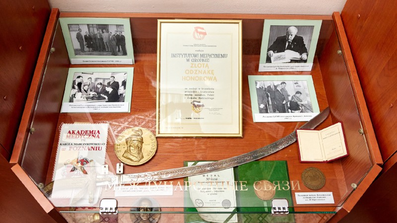 История одного экспоната: сувенирная сабля знаменитого европейского правителя