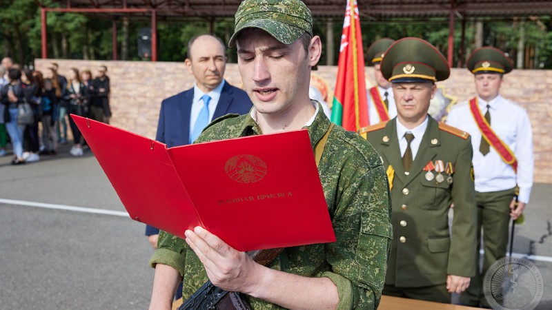 Студенты военной кафедры ГрГМУ приняли присягу