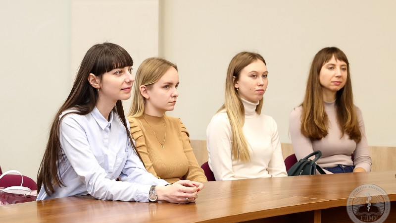 Ректор ГрГМУ встретился с молодыми специалистами вуза