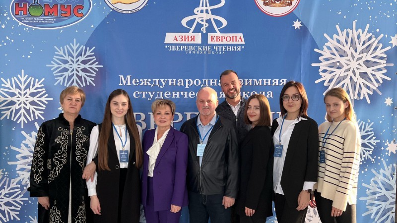 Студентки педиатрического факультета ГрГМУ – участники VII Международной Зимней студенческой школы «Зверевские чтения-2022»