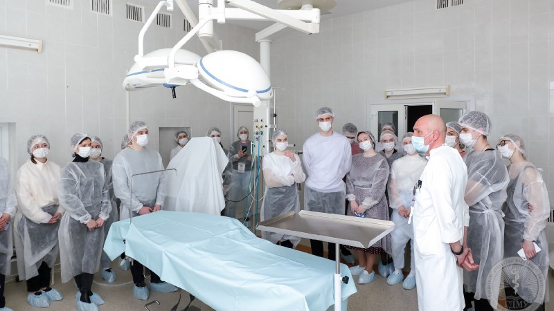 Экскурсия по хирургическому корпусу, знакомство с работой поликлиники и ответы на волнующие вопросы. Студенты ГрГМУ посетили Лидскую ЦРБ