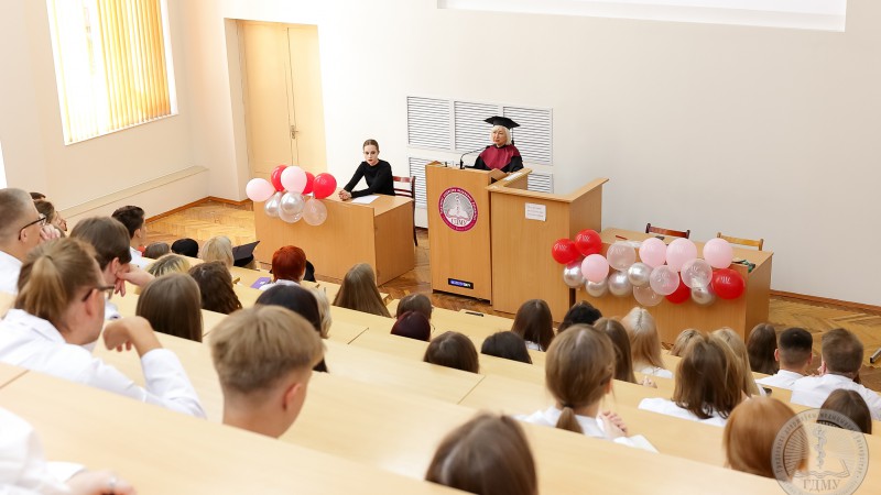 Всё для погружения в студенческую жизнь! В ГрГМУ прошли собрания факультетов для первокурсников