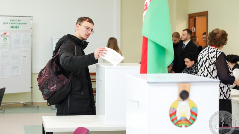 В Беларуси стартовало досрочное голосование. Студенты ГрГМУ принимают активное участие