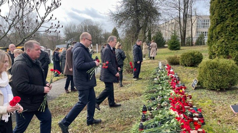 Руководство Гродненского государственного медицинского университета отдали дань памяти погибшим в результате теракта в Подмосковье
