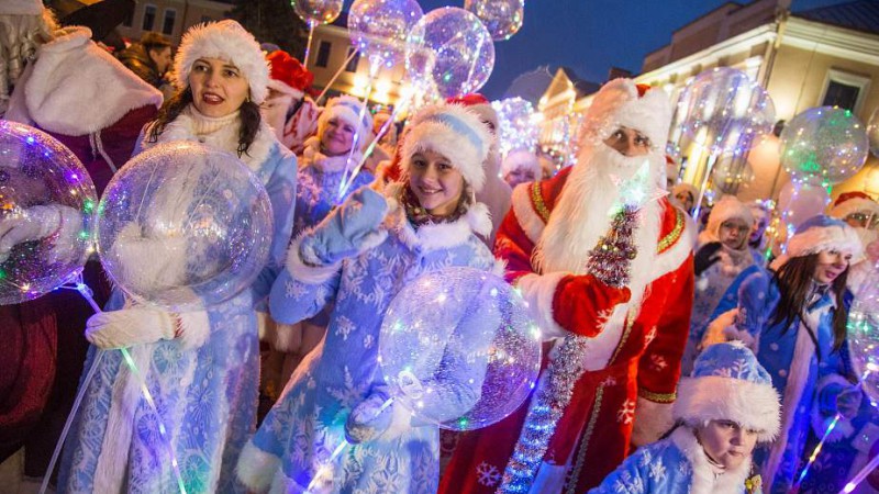20 декабря в Гродно - новогоднее шествие Дедов Морозов и Снегурочек