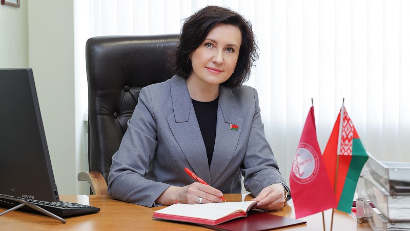 Проректор по идеологической и воспитательной работе ГрГМУ Ирина Андреевна Курстак – победительница конкурса «Женщина года-2024»!