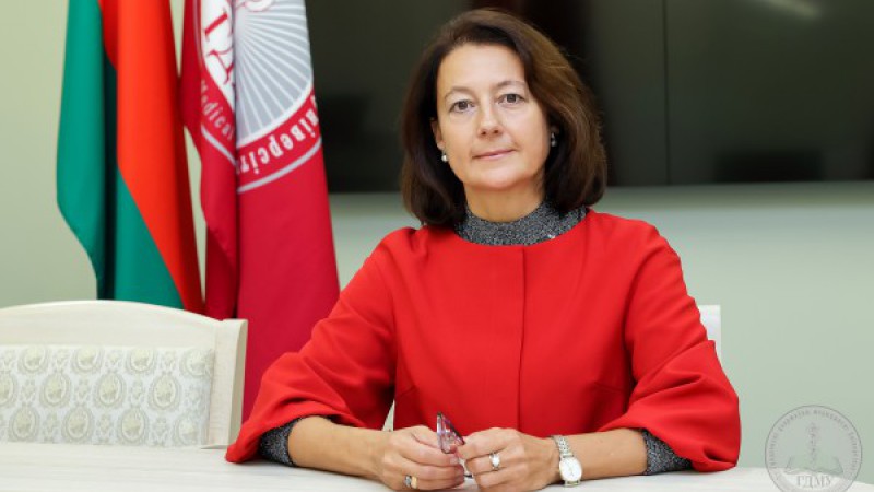 Поздравляем заведующего кафедрой общественного здоровья и здравоохранения, доктора медицинских наук, профессора Сурмач Марину Юрьевну с юбилеем!