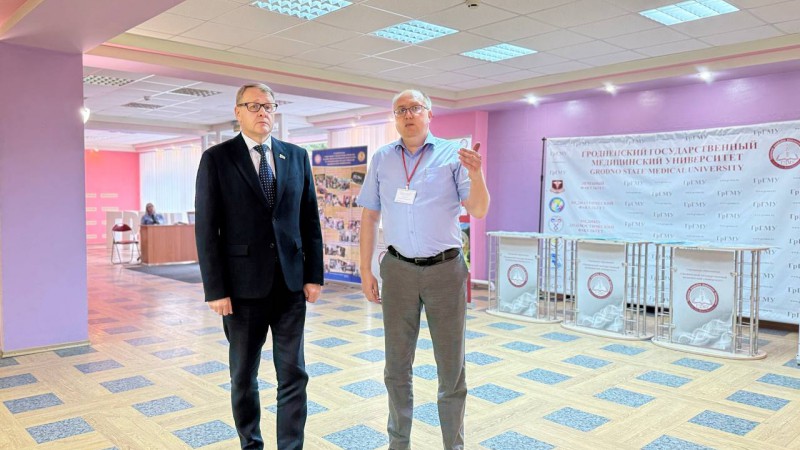Помощник Президента – инспектор по Гродненской области Константин Викторович Бурак посетил Гродненский медицинский университет