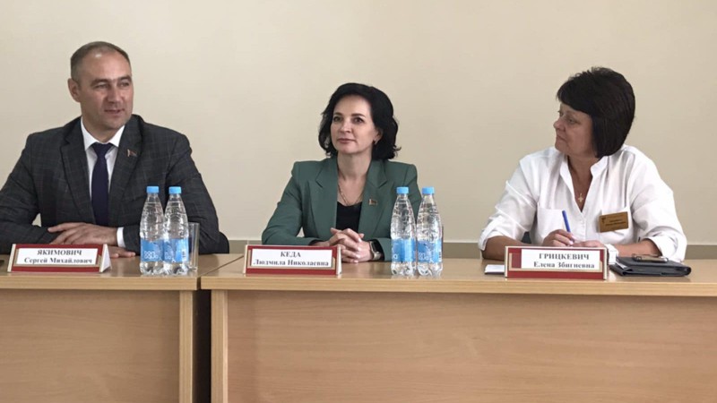 Начальник главного управления здравоохранения Людмила Кеда встретилась с молодыми специалистами Волковысской ЦРБ