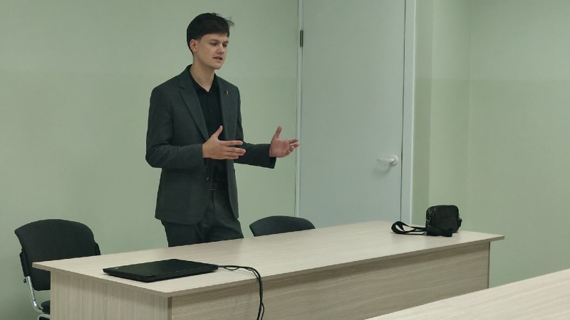 Преступления в сфере высоких технологий и защита от них. В ГрГМУ прошла встреча с сотрудником РОВД