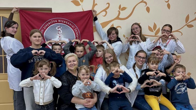 Доброе дело! Студенты ГрГМУ посетили детский приют