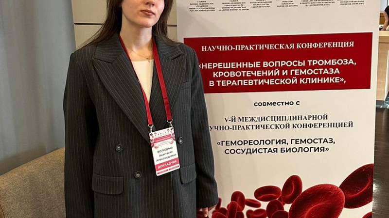 Представители студенческой научно-исследовательской лаборатории «Оксигениум» в Военно-медицинской академии имени С.М. Кирова