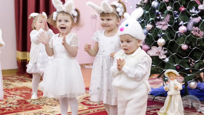 Новогодние благотворительные акции «Наши дети» и «От всей души» пройдут в стране