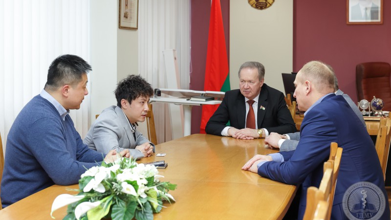 Новые горизонты сотрудничества. В ГрГМУ прошла встреча с представителями из Китайской Народной Республики