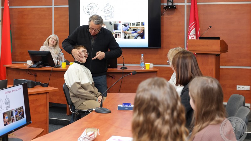 Третий день зимней научно‑образовательной школы педиатров проходит в ГрГМУ