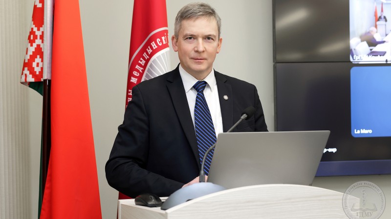 Следовать трендам в науке. Интервью с проректором по научной работе ГрГМУ