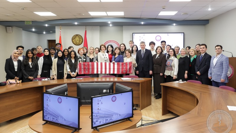 Международный диалог. XXV республиканская студенческая конференция с международным участием «Язык. Общество. Медицина» прошла в ГрГМУ