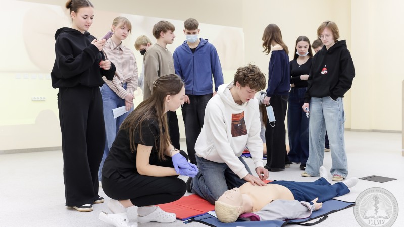 В ГрГМУ успешно стартовал обучающий проект для школьников «Запусти сердце»