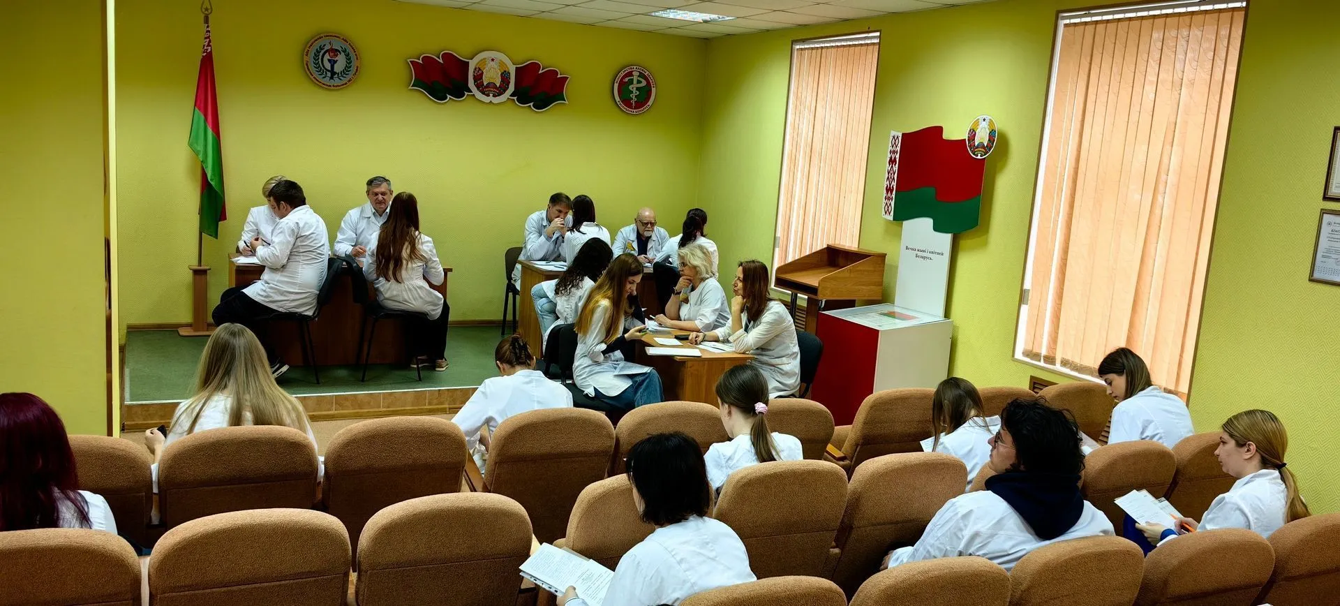 На кафедре начался прием экзаменов