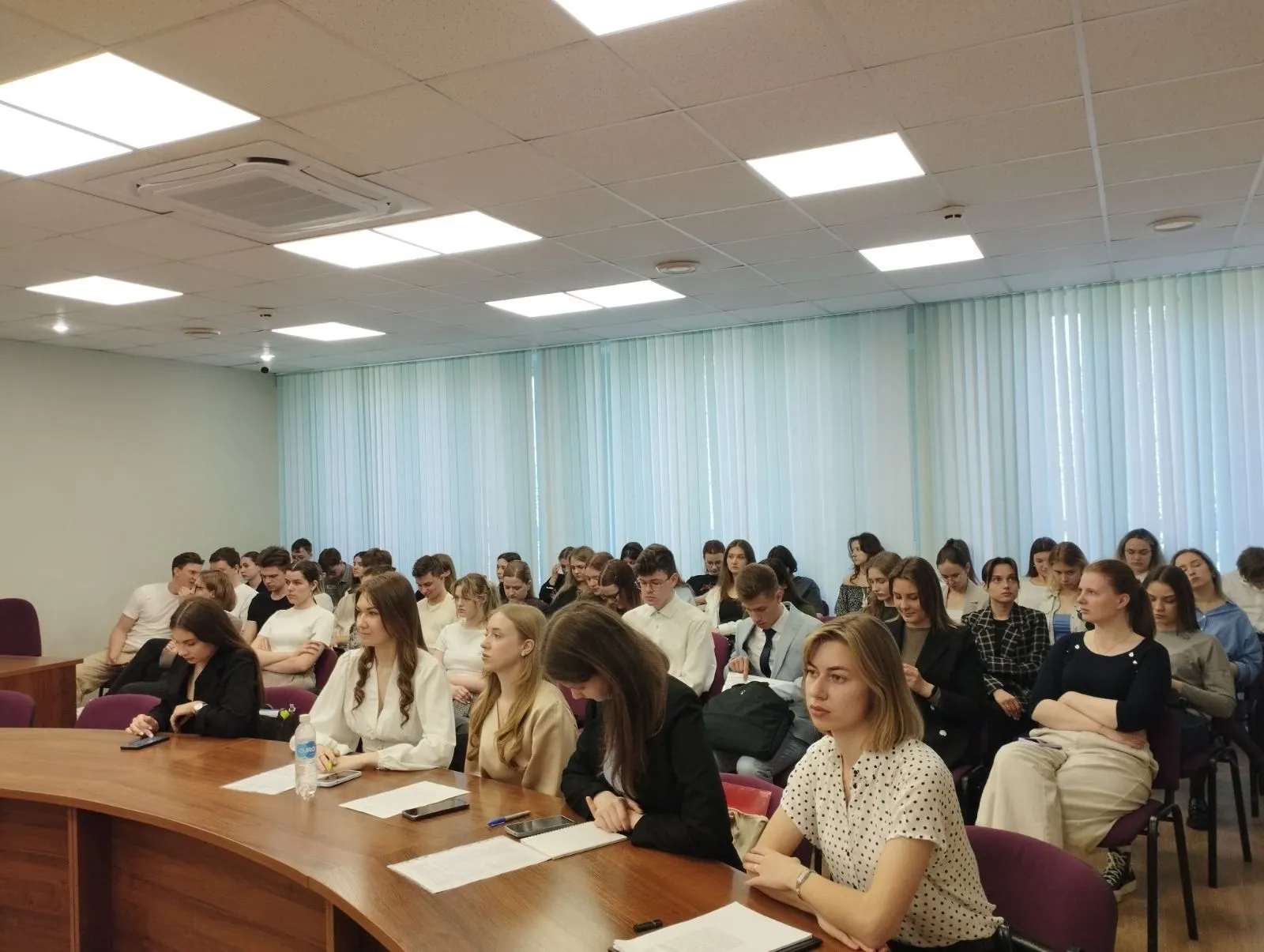 Участие в конференции студентов и молодых ученых, посвящённой 100-летию со дня рождения Островского Юрия Михайловича Яковлевича