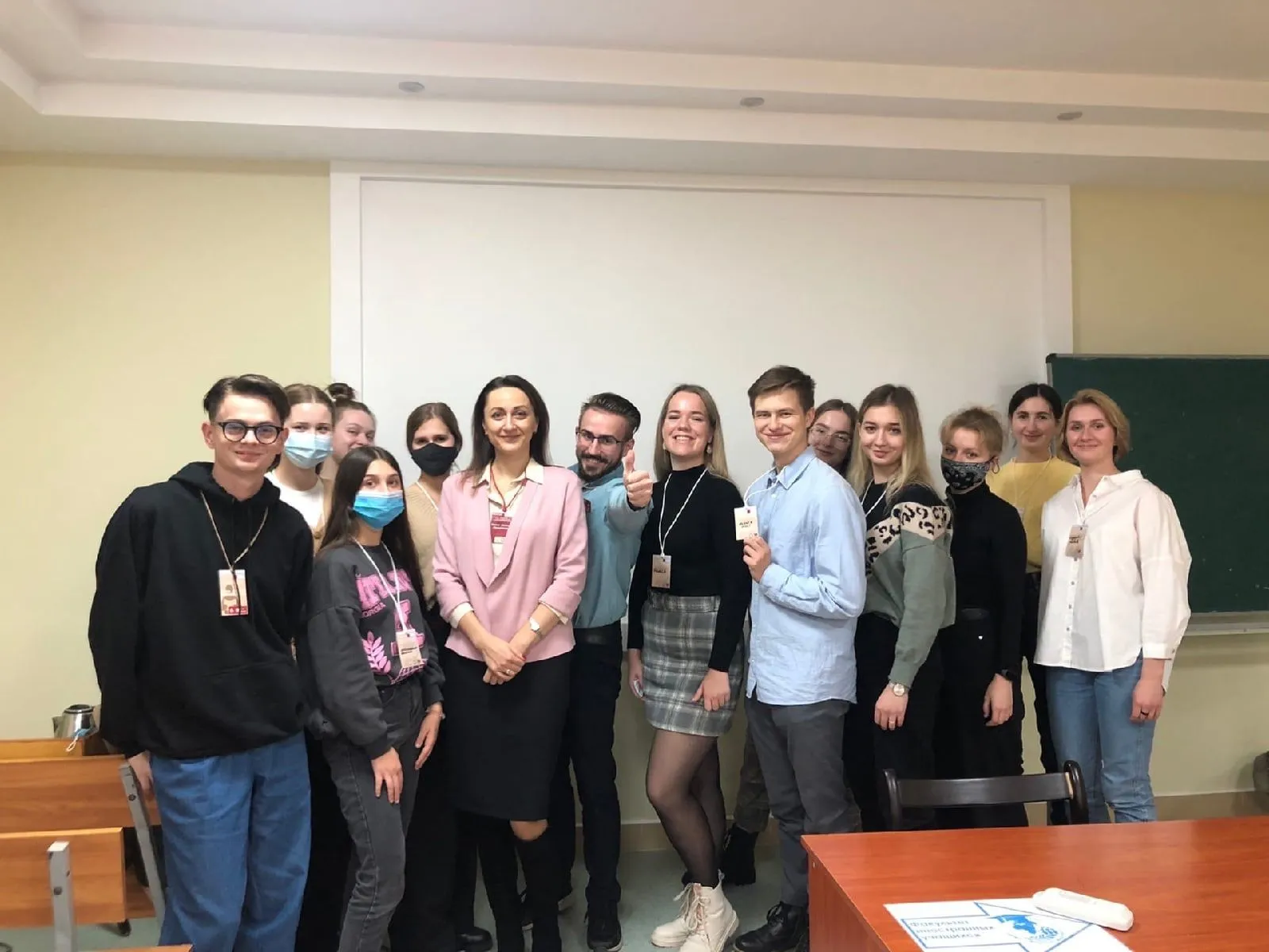 Вопросы, разговоры, объяснения, положительные эмоции и много-много мотивации: как прошло очередная встреча проекта "ПЫЛАЮЧЫЯ ВОЧЫ"