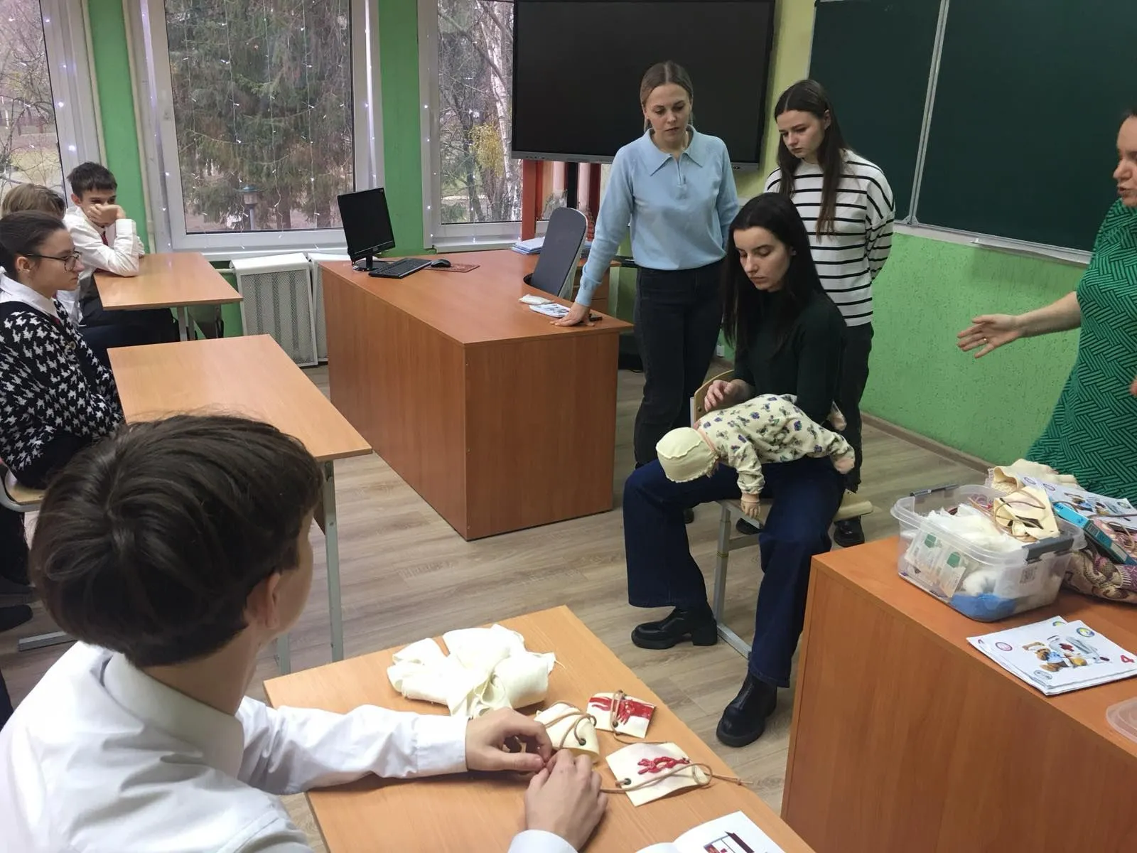 Студенты ГрГМУ провели тренинг для юных спасателей
