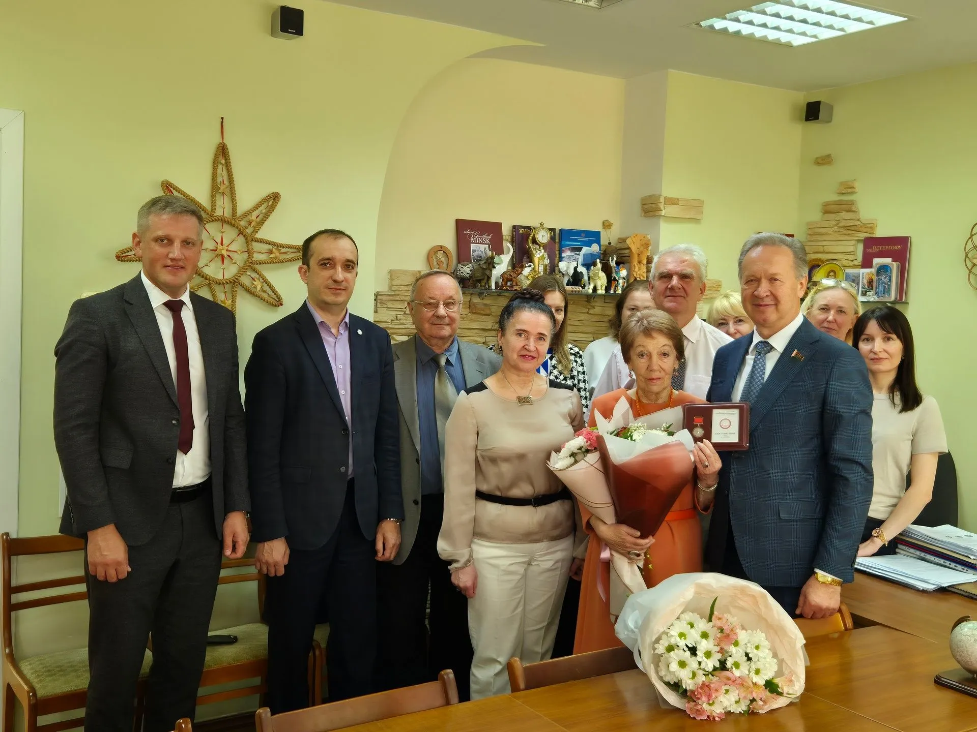 Поздравляем с высокой наградой!