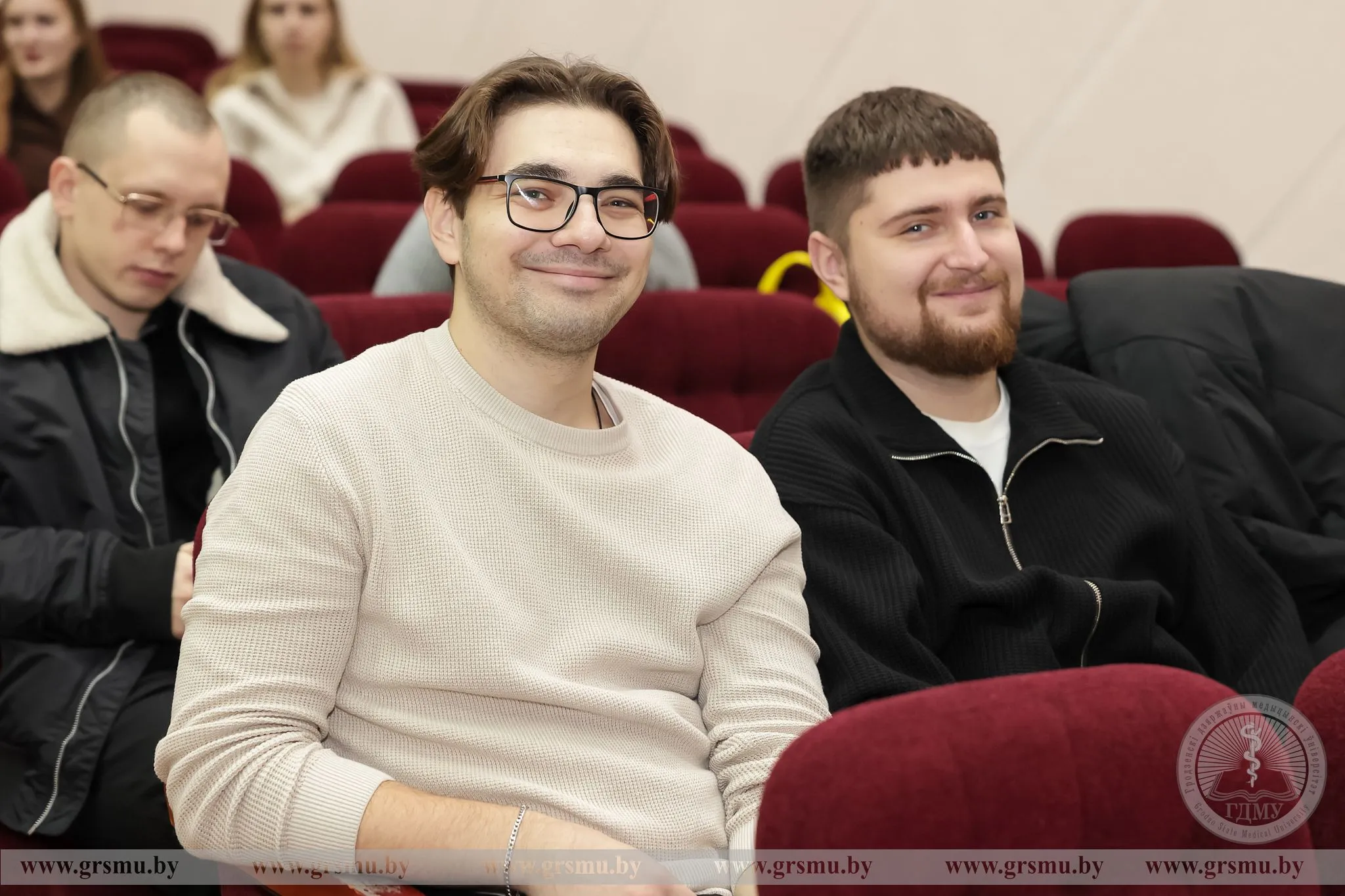 От вуза к месту работы. В ГрГМУ прошла заключительная встреча выпускников с региональными медучреждениями