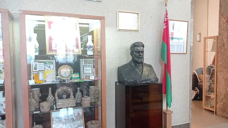 Бюст Е.Ф.Карского
