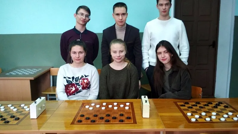 Серебро в шашках