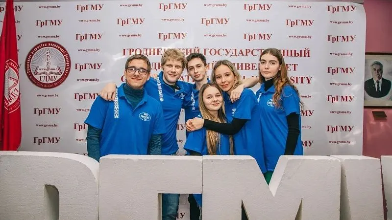 y0dm9TDz8yI