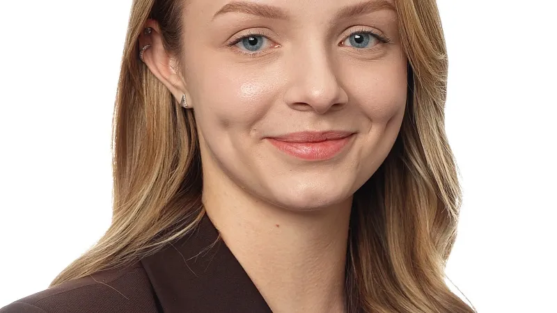 1525