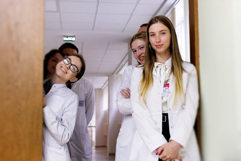 Студэнтам