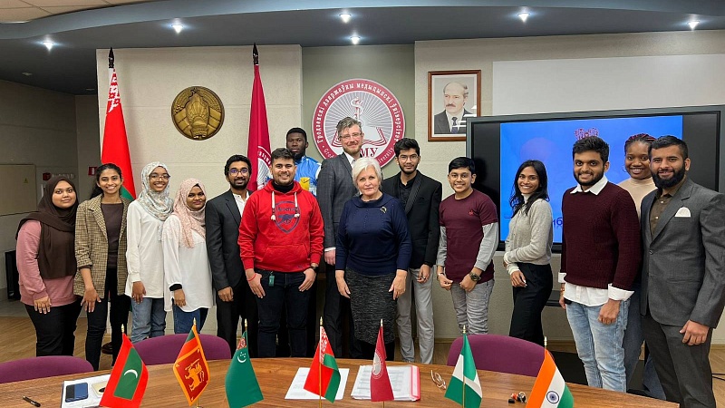 Round table discussion dedicated to World AIDS Day
