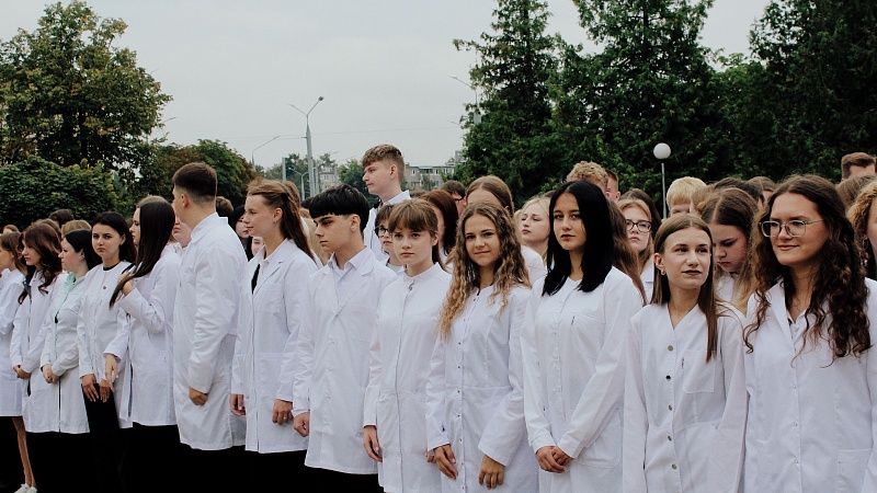 В добрый путь, первокурсники лечебного факультета!