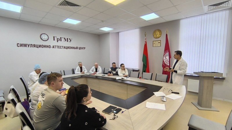 В ГрГМУ проходит практическое обучение врачей по оказанию реанимационной помощи детям