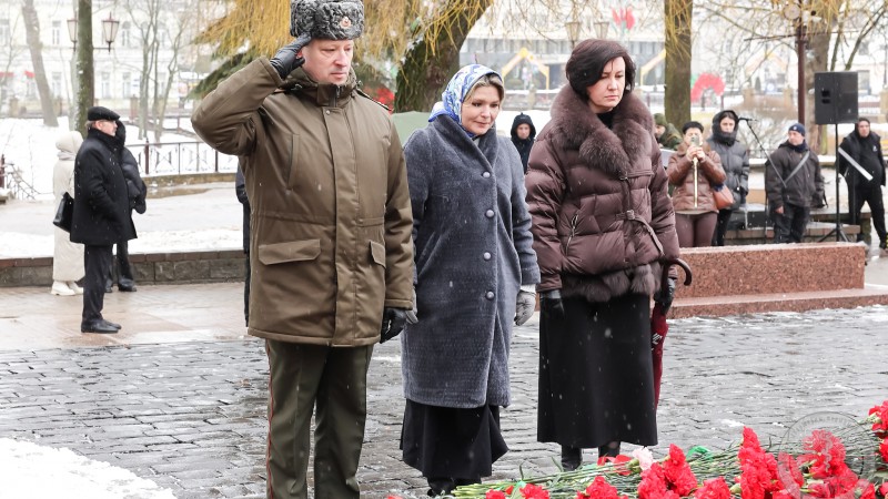Гродненский медуниверситет принял участие в торжественном митинге ко Дню защитников Отечества и Вооруженных Сил Республики Беларусь