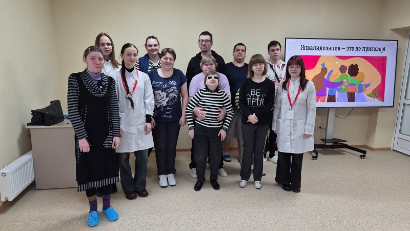 В рамках проекта «Помощь. Участие. Долголетие» студенты ГрГМУ провели серию практических занятий для специалистов и подопечных ТЦСОН