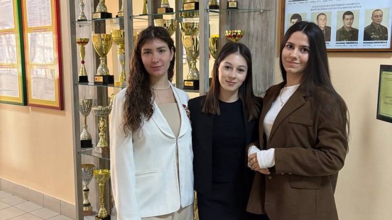 Студентки ГрГМУ – призеры конференции «Актуальные вопросы ведения и обеспечения боевых действий подразделений»